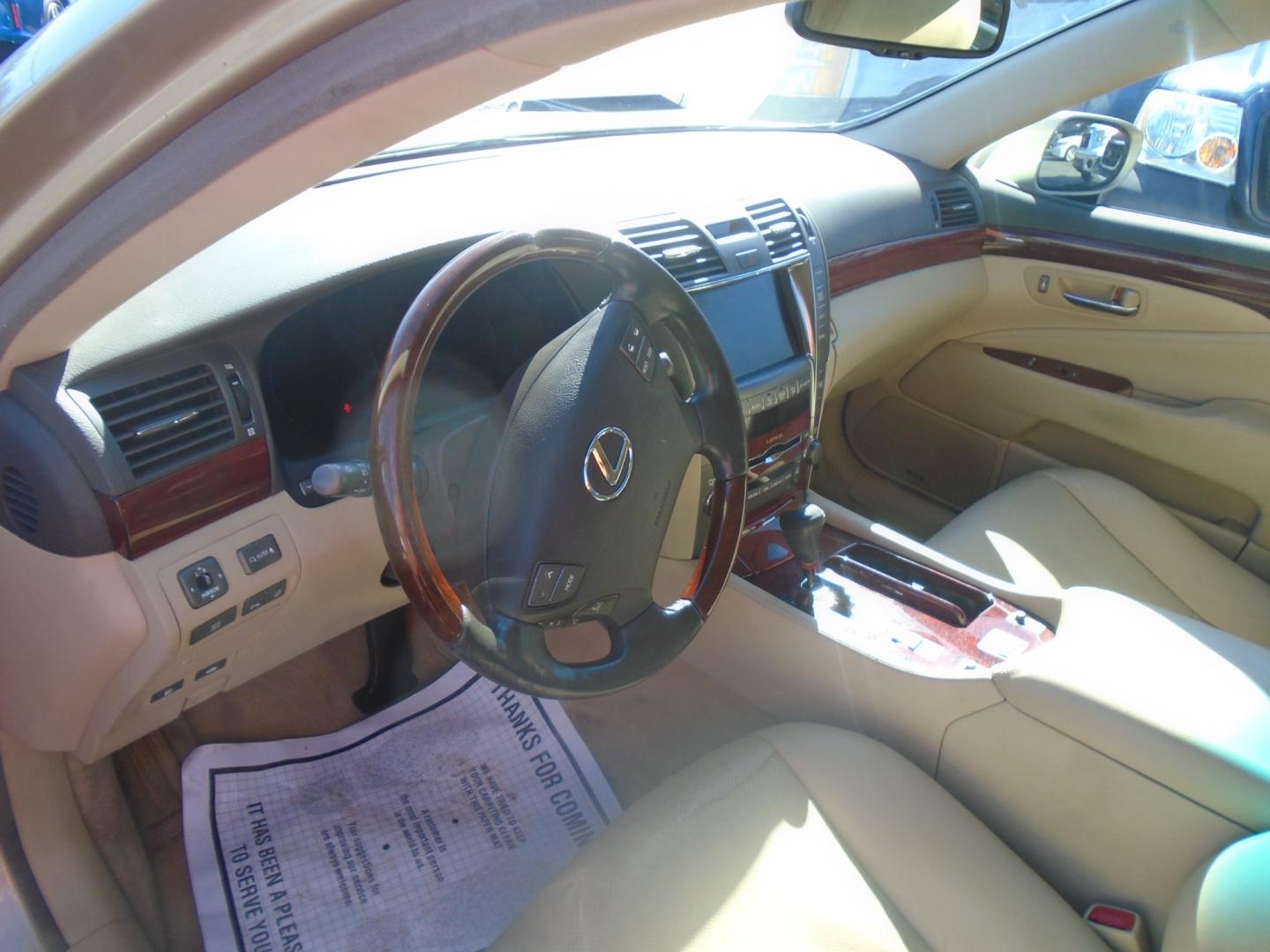 2007 Lexus LS 460 Luxury Sedan (JTHBL46F275) with an 4.6L V8 DOHC 32V engine, 8-Speed Automatic Overdrive transmission, located at 6112 N Florida Avenue, Tampa, FL, 33604, (888) 521-5131, 27.954929, -82.459534 - Photo#6